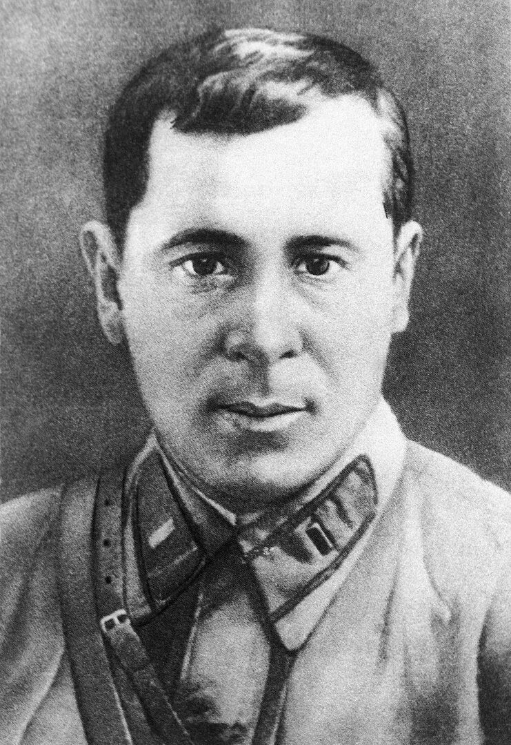 Литературный час «Муса Джалиль. Поэт и герой» к 120-летию Мусы Джалиля