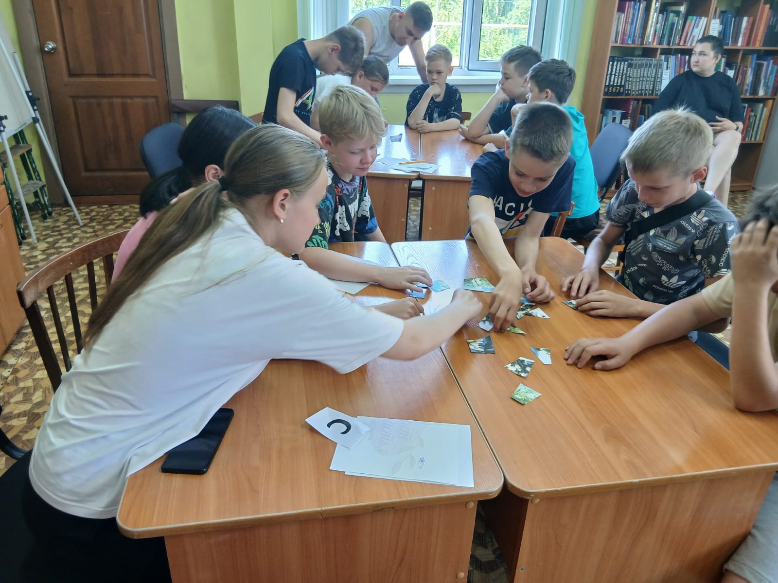 Сегодня в библиотеке прошла экологическая игра «Мы шагаем по планете»