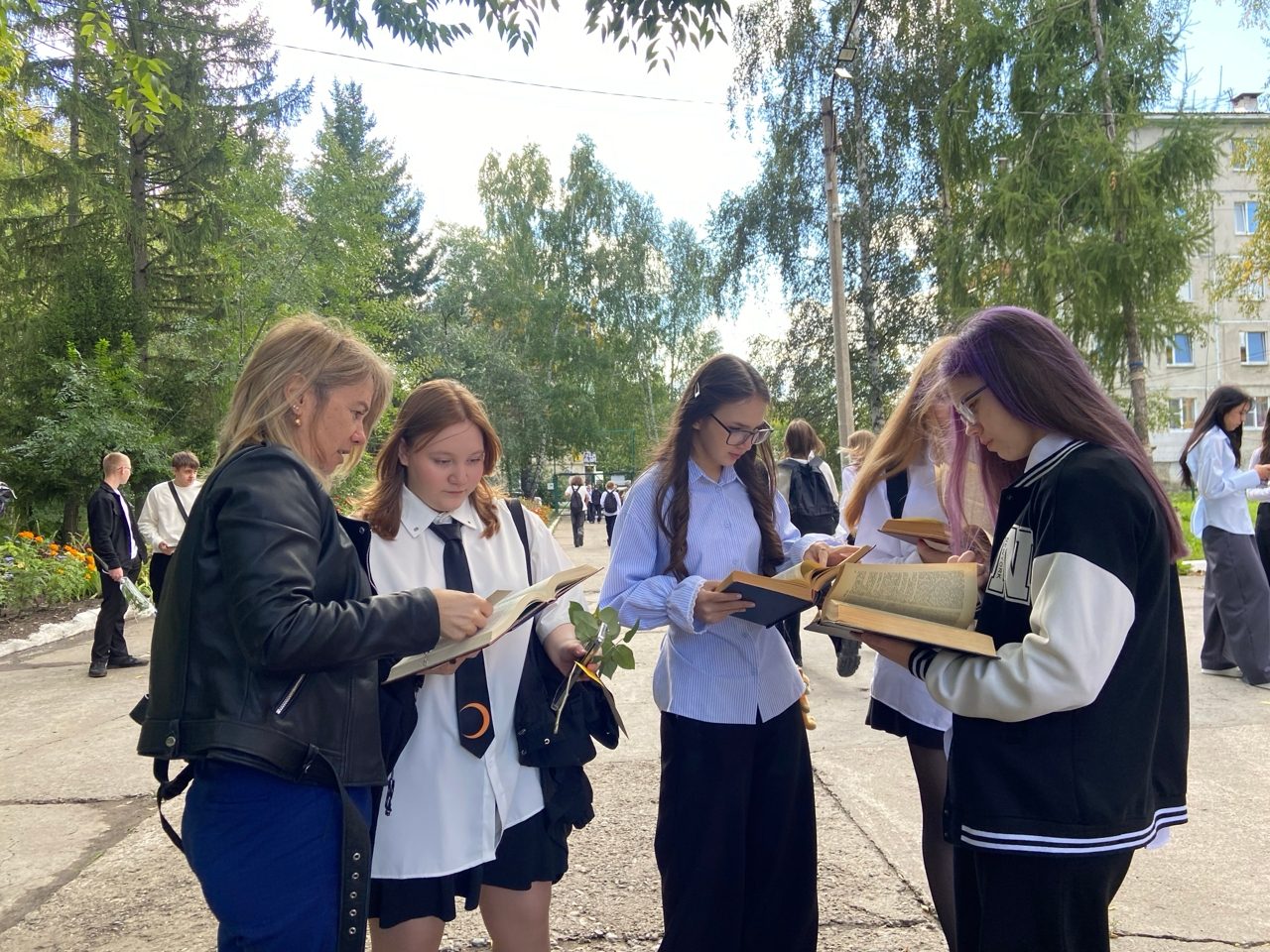 АКЦИЯ: БЕГУЩАЯ КНИГА